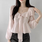 Blusa Feminina com Laço Frontal e Decote Quadrado