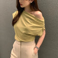 Blusa Feminina Ombro a Ombro com Caimento Assimétrico