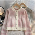 Cardigan de Tricô Rosa Xadrez com Botões de Coração