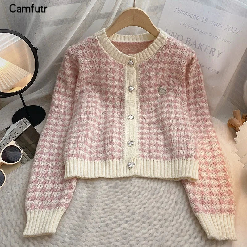Cardigan de Tricô Rosa Xadrez com Botões de Coração